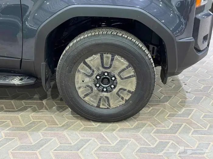 تويوتا برادو تي اكس ال 1 رمادي بنزين 2025 اقل سعر 35