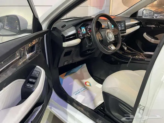 ام جي 5 ستاندر الشكل الجديد موديل 2025 كاش واقساط 7