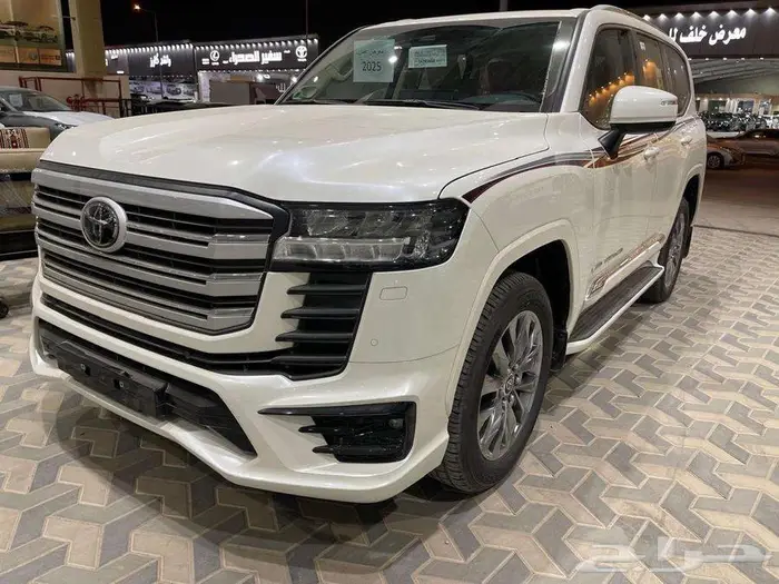 تويوتا جي اكس ار L5 GXR S ابيض 2025 الساير 3