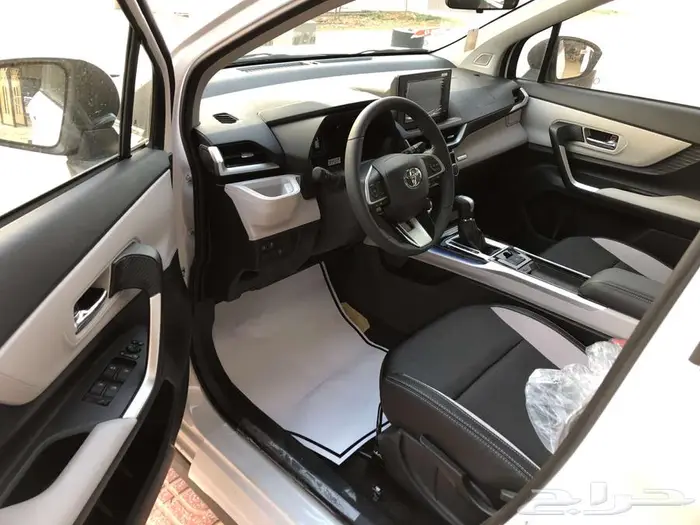 تويوتا فيلوز GLX موديل 2025 5