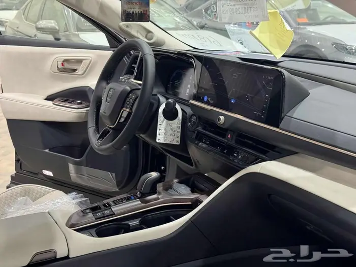 تويوتا كراون بريميوم اسود هايبرد 2026 اقل سعر 15