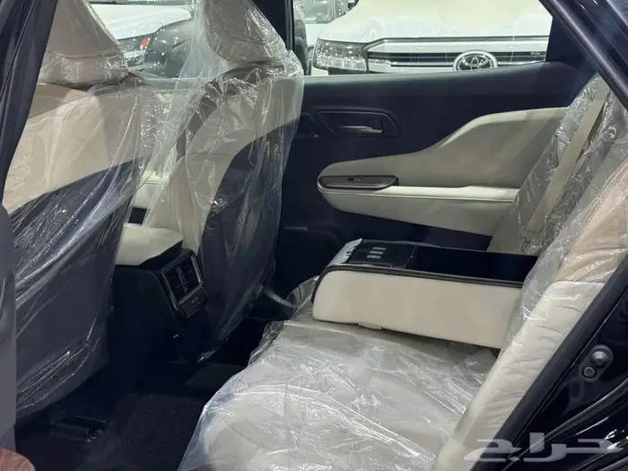 تويوتا كراون بريميوم اسود هايبرد 2026 اقل سعر 19