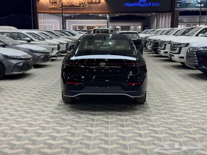 تويوتا كراون بريميوم اسود هايبرد 2026 اقل سعر 27
