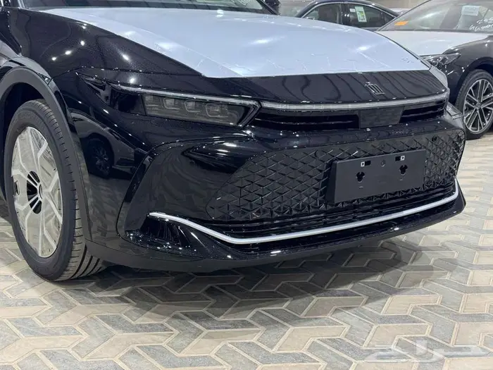 تويوتا كراون بريميوم اسود هايبرد 2026 اقل سعر 35