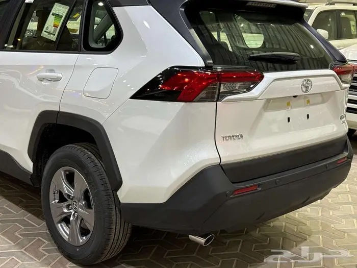 تويوتا راف فور ستاندر دبل ابيض بنزين 2025 اقل سعر كاش وبنوك 6