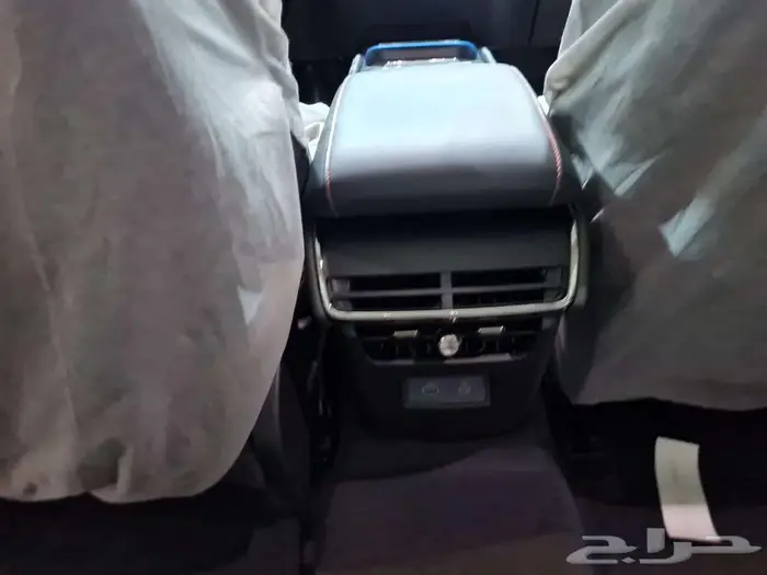 فورد تورس الفئه تيتانيوم الموديل 2026 18