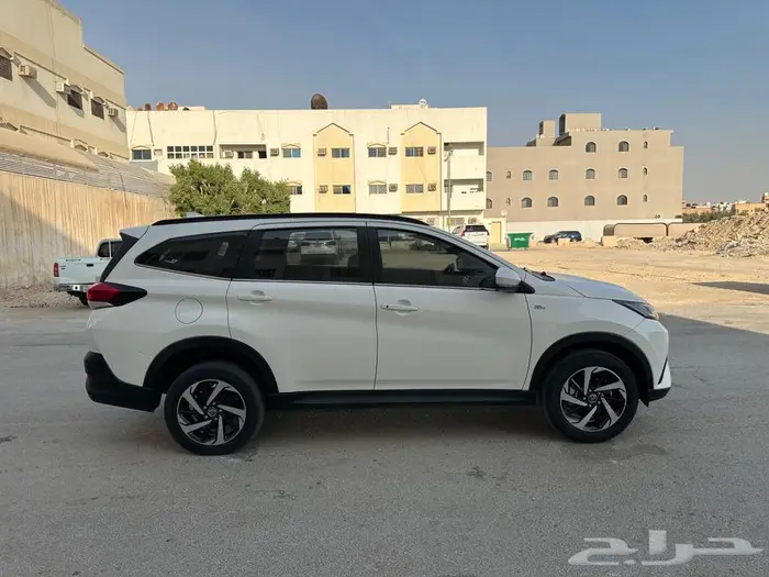 تويوتا راش 2023 فل كامل للبيع 1