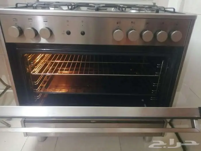 ثلاجه وفرن غاز وشاشه 4