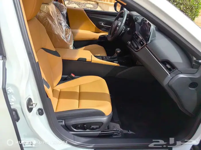 لكزس ES. 250.AAموديل 2025 3