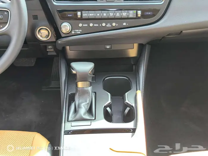 لكزس ES. 250.AAموديل 2025 6