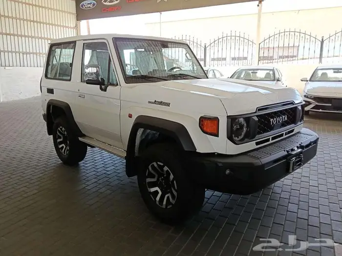 تويوتا مصندق ربع ديزل رفرف ونش فل كامل م 2025 - سعودي 2