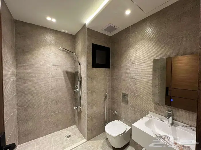 لفترة محدودة شقة (تمليك) كبيرة ومفروشة VIP سعرها (620) بس 4