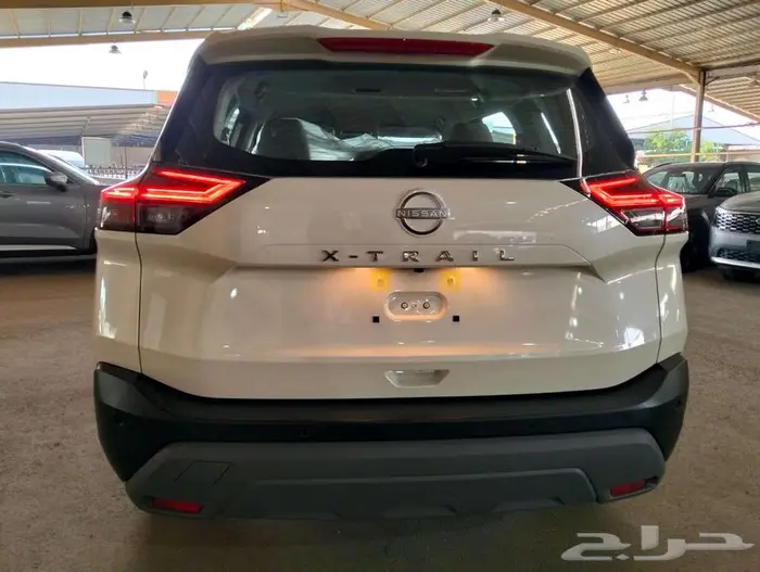 نيسان اكستريل 5 دبل 2025 لون ابيض عرض نهايه العام 1