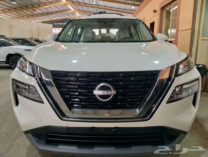 نيسان اكستريل 5 دبل 2025 لون ابيض عرض نهايه العام 2