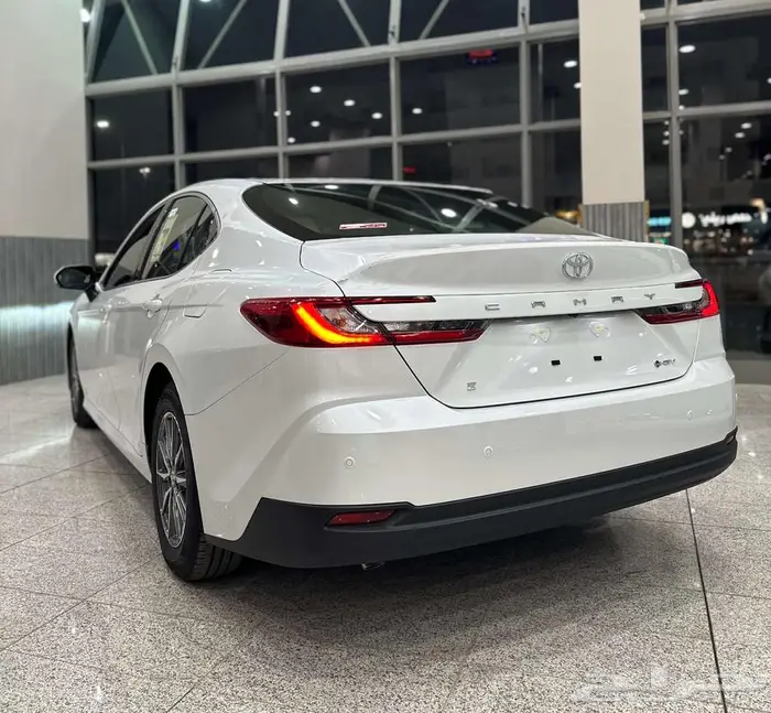 كامري اي هايبرد ستاندر CAMRY E H 2025 2