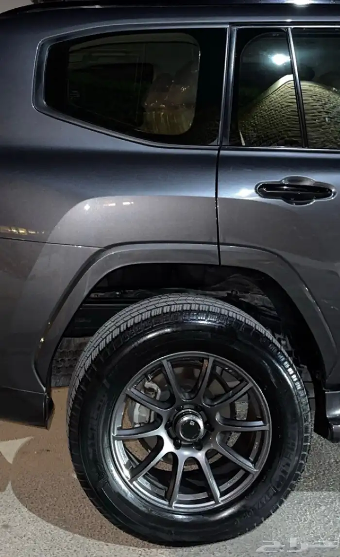 للبيع جنوط رايز 20 مع كفرات ميشلان 0