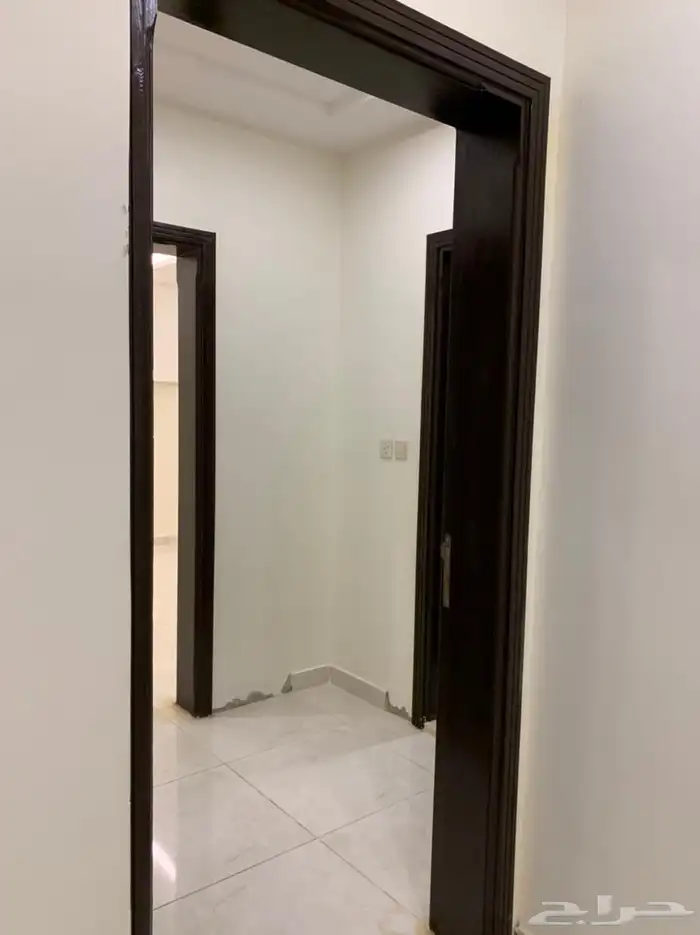 للايجار شقة 4 غرف حي طيبه 23 الف 3