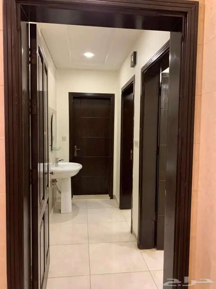 للايجار شقة 4 غرف حي طيبه 23 الف 9