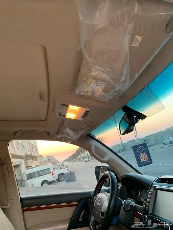 تويوتا جي اكس ار GXR لاندكروزر 18