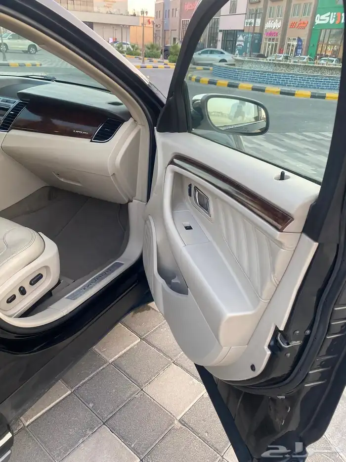 فورد تورس لمتد 2010 43