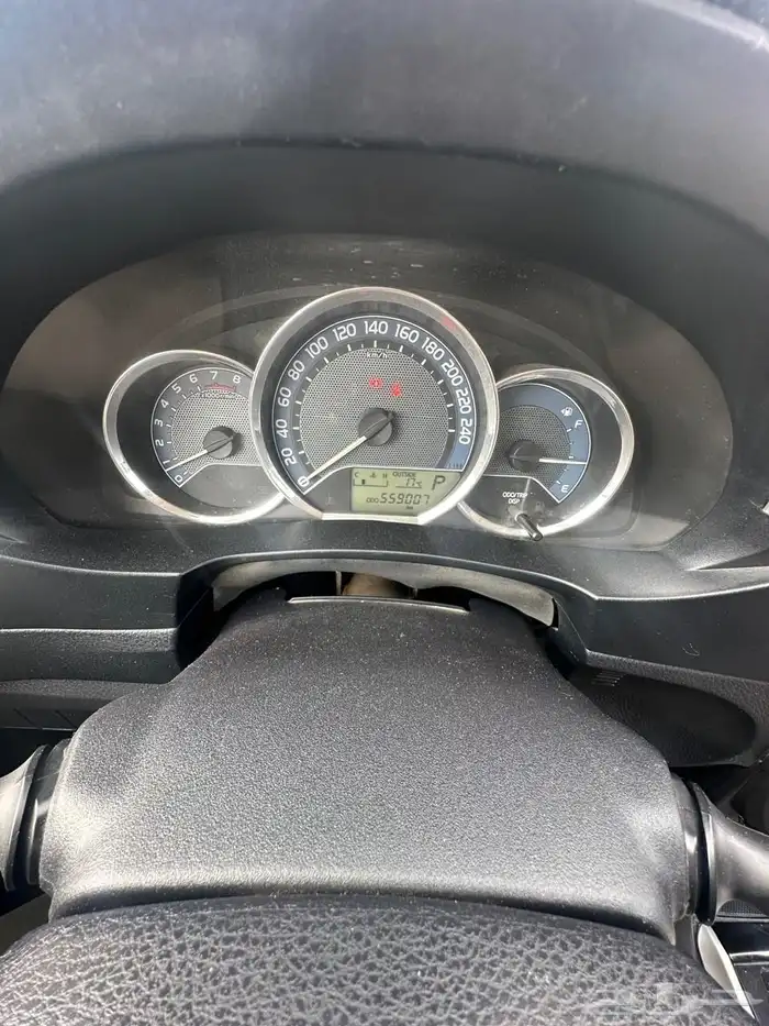 كرولا موديل 2015 نظيف جدا 9