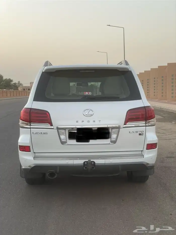 جيب لكزس موديل 2015 للبيع 4