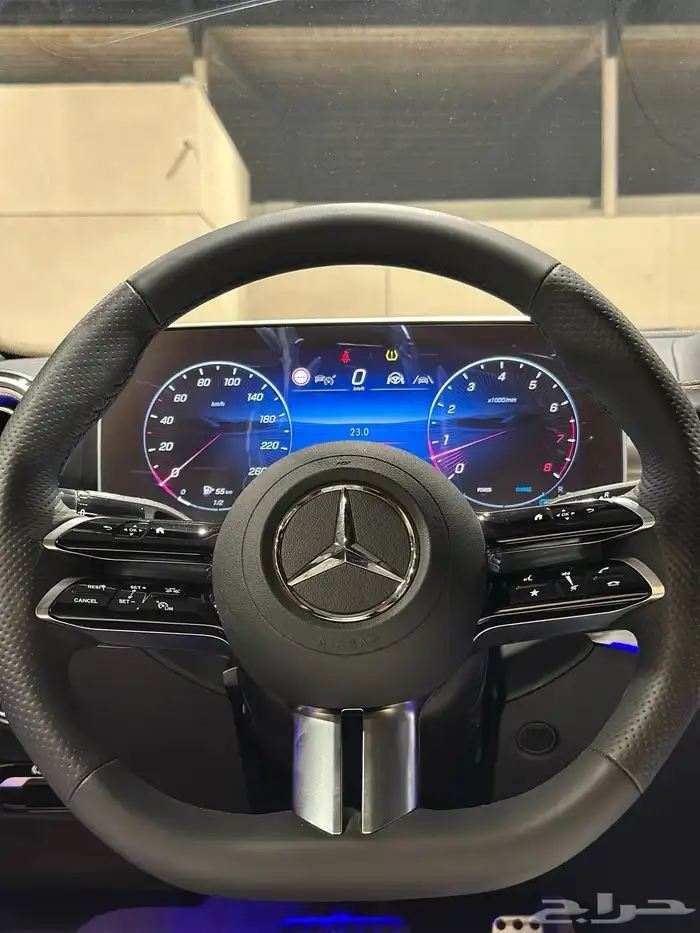 مرسيدس C200 AMG 2025 اصفار . رصد الفخامة 24