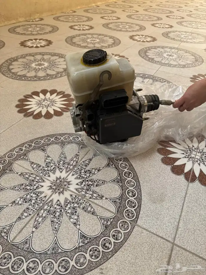 مانع اللانزلاق ABS لاندكروزر 2013 بيع تشليح 0