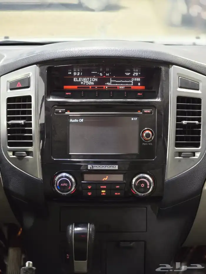 ميتسوبيشي باجيرو موديل 2016 بحالة الوكالة 9