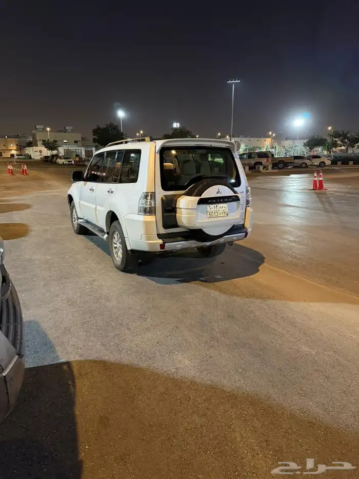 جيب باجيرو 2013 الممشى قليل للبيع 3