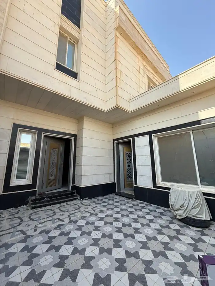 فيلا للإيجار حي القادسية 1