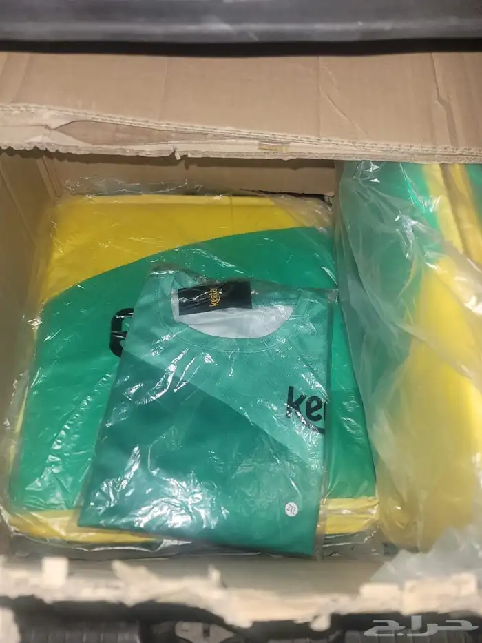 شنط كيتا وتيشرت جديده 0