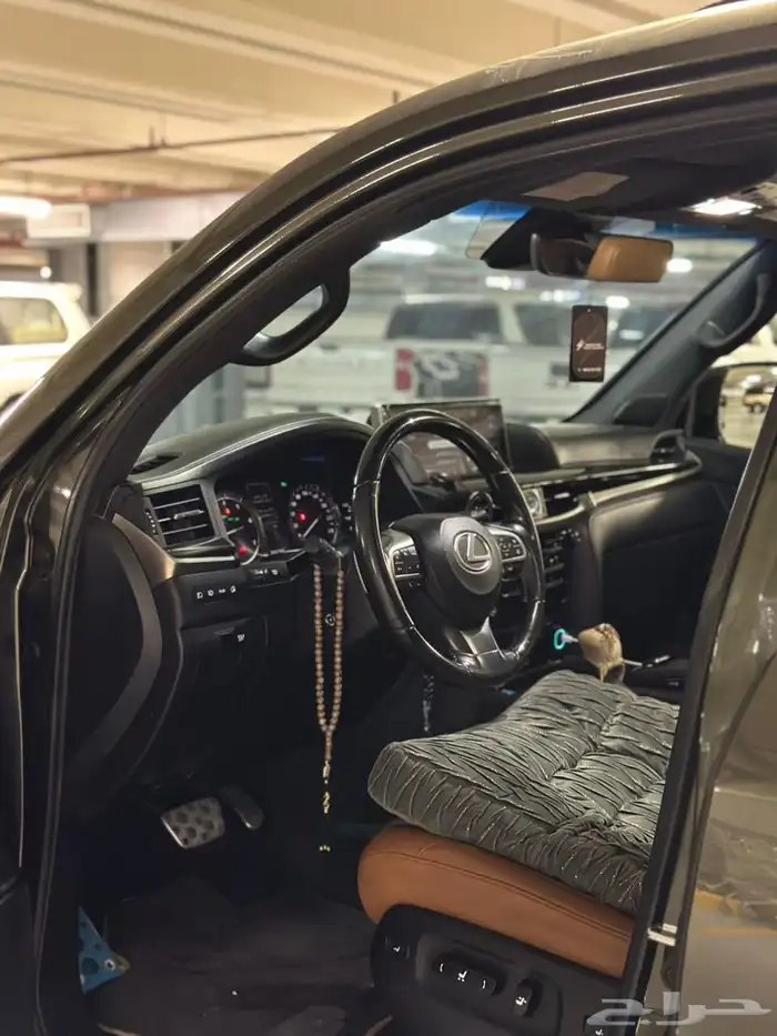 جيب لكزس بلاك اديشن 2021 8