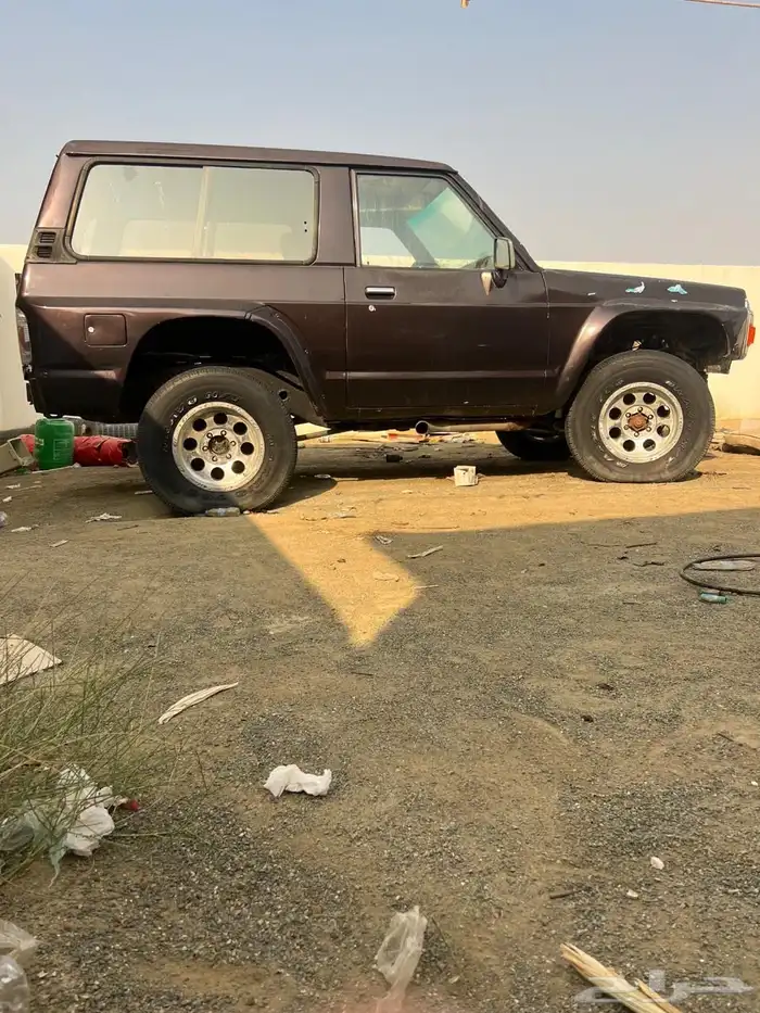 للبيع بترول عليها مكينه 6لتر حديد المكينه فيها صوت سبيكة 2