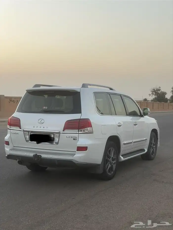 جيب لكزس موديل 2015 للبيع 5