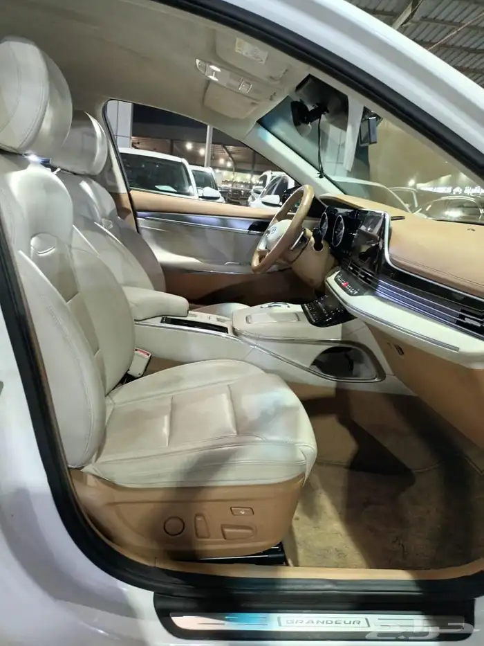 هيونداي ازيرا ابيض 2021 بنزين بطاقة جمركية وارد كوريا 9