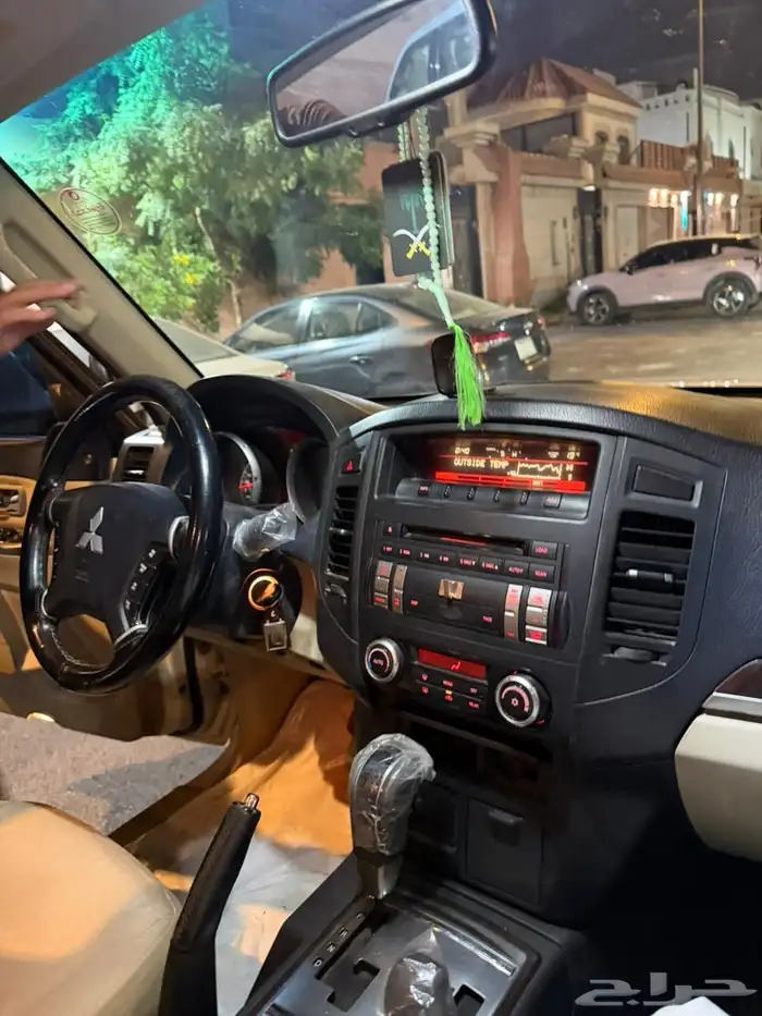 جيب باجيرو 2013 الممشى قليل للبيع 2