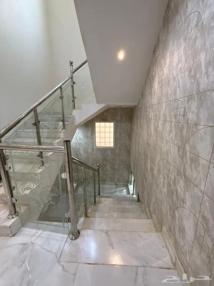 فيلا للإيجار حي القادسية 14