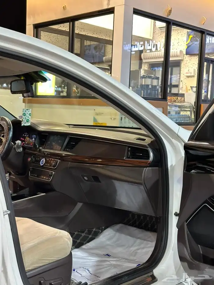 كيا كادينزا 8