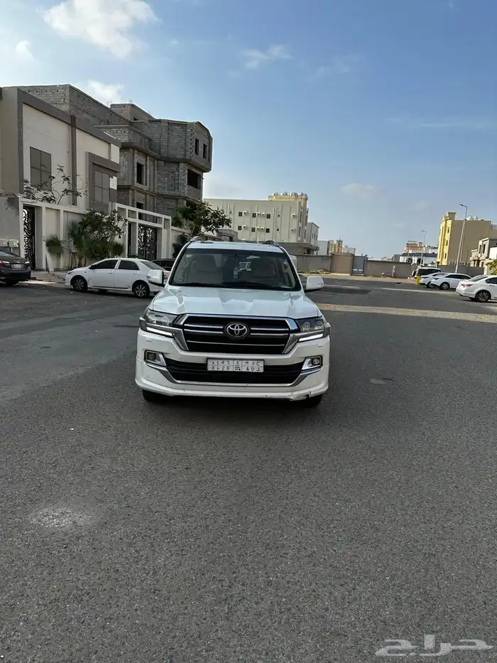 لاندكروزر 2016 1