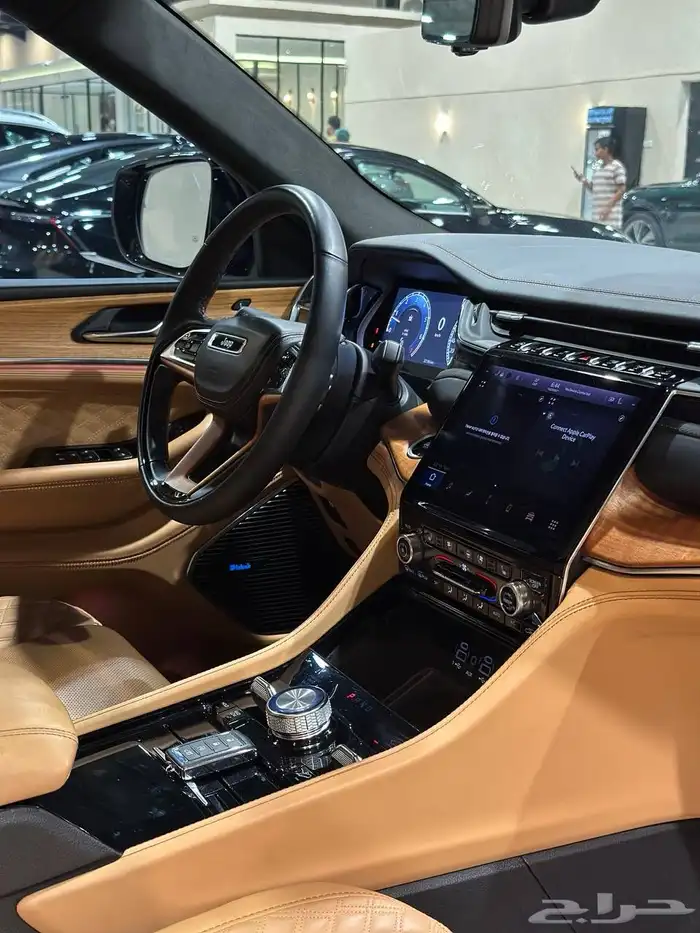 قراند شيروكي 2022 سميت فل كامل . رصد الفخامة 16