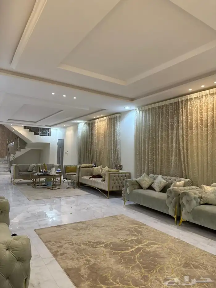 فيلا للإيجار حي القادسية 5