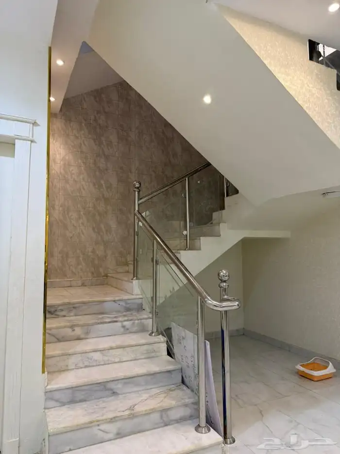 فيلا للإيجار حي القادسية 9