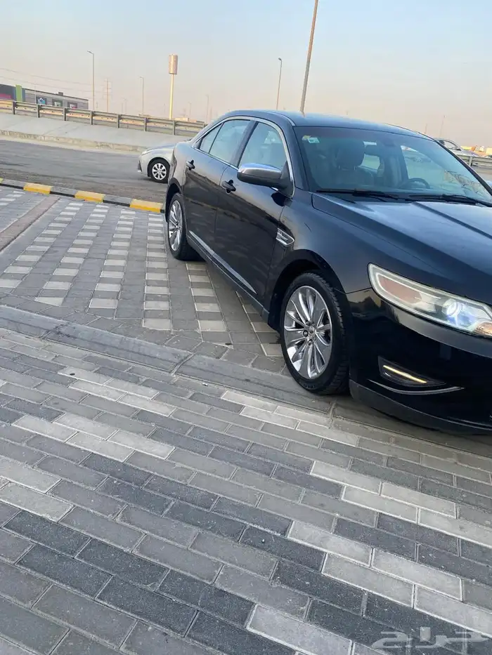 فورد تورس لمتد 2010 22