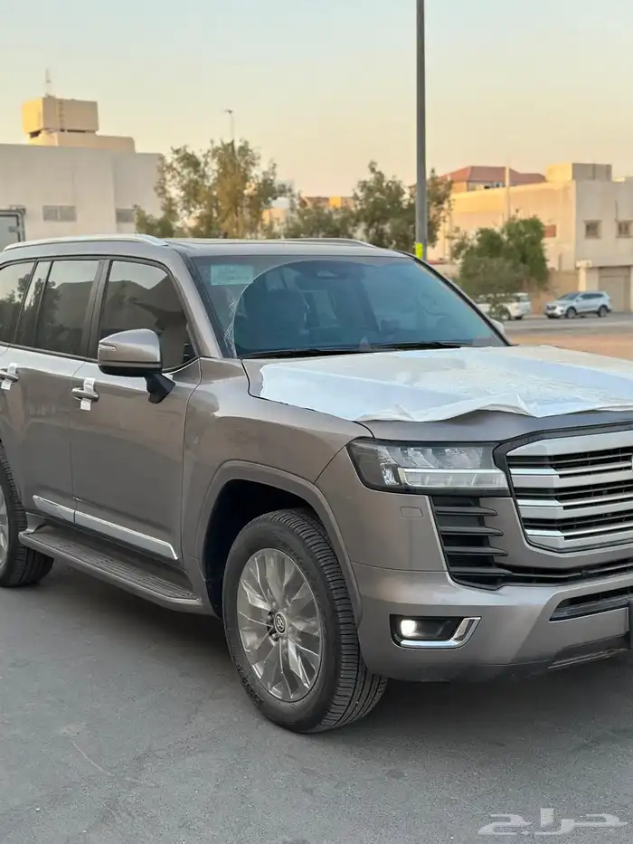 لاندكروزر 2025 L4 بنزين شبه اصفارر سعودي 2