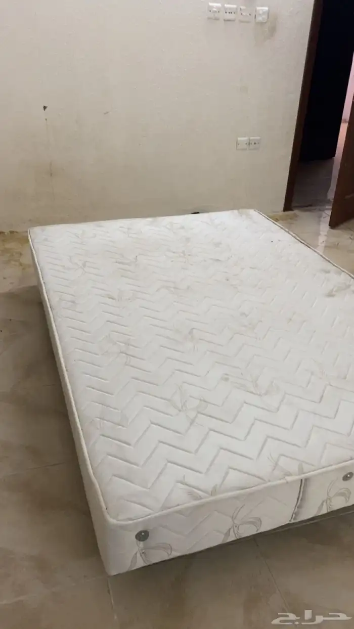 سرير نفرين كبير 65 ريال 0