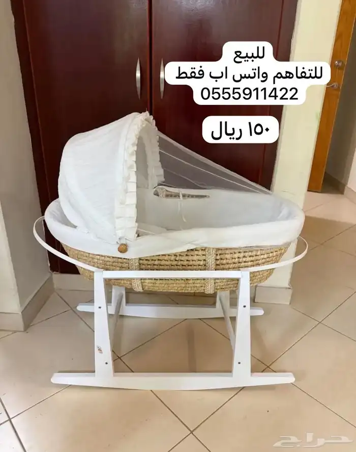 فساتين وسرير مواليد وعربة اطفال وعصاره 4