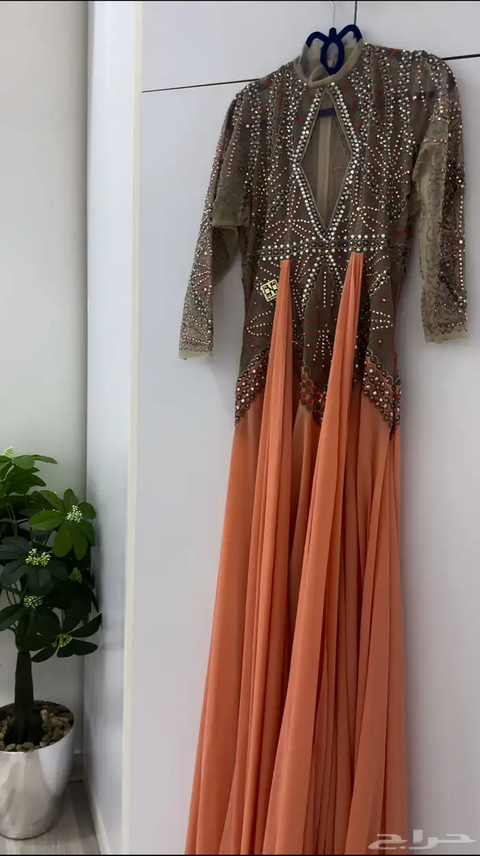 فستان خيالي فخم جدااا وأنيق ومعه بطانه 0