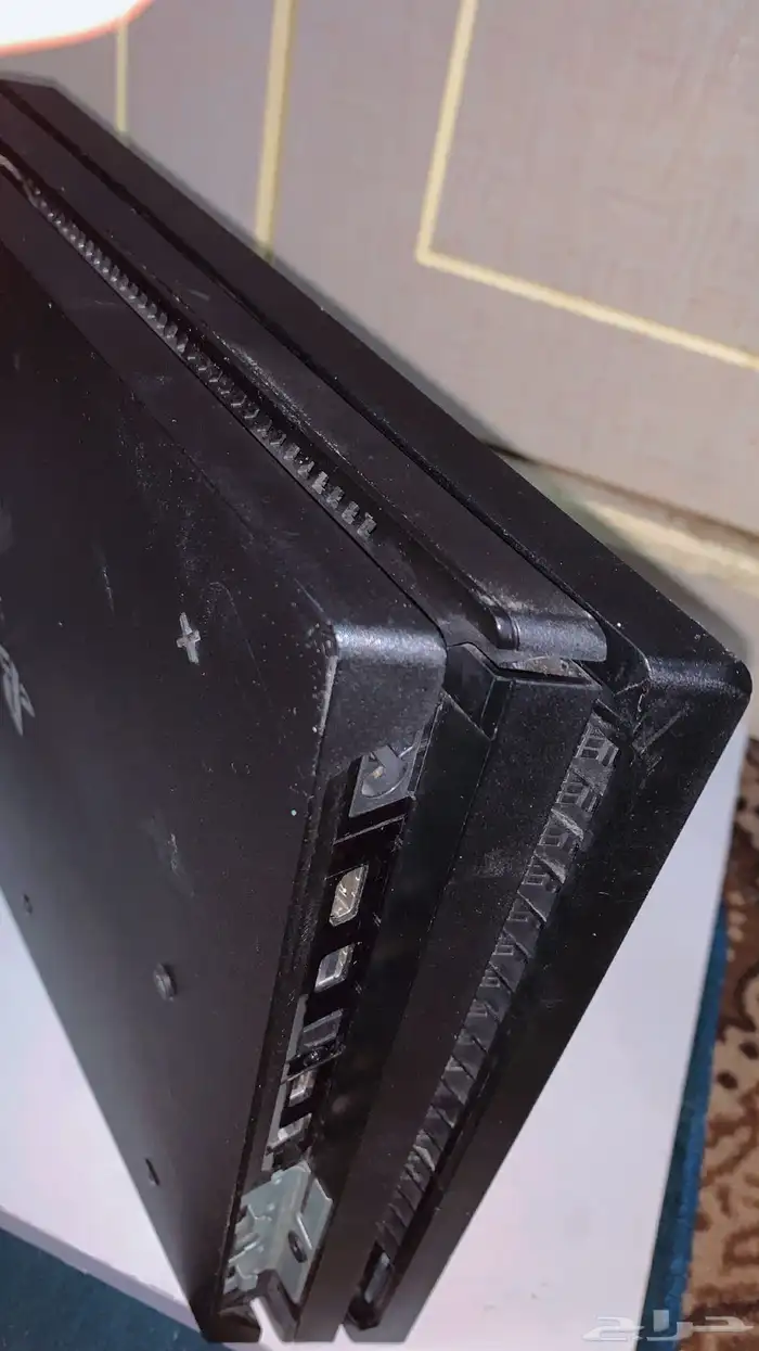 للبيع سوني 4 برو 6