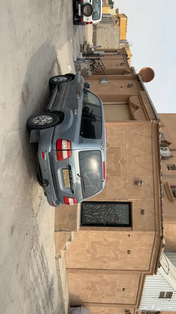 جيب لاند كروزر 2005 GXR(يحتاج توضيب او تبديل مكينه) 5